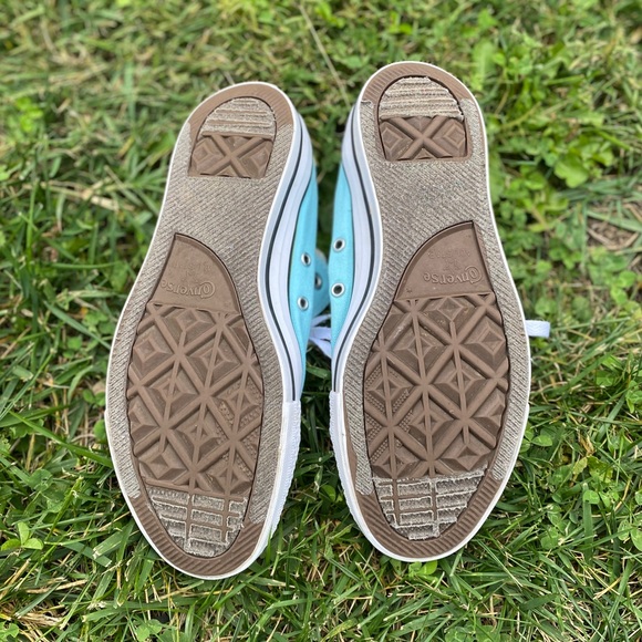 Monogrammed chucks💗 - Picture 6 of 7